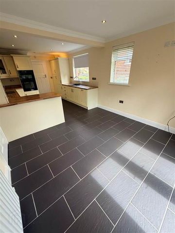 9 Parkmount Road, Belfast, BT15 4EQ - Photo 5