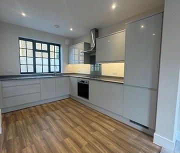 3 bedroom apartment to rent - Photo 5