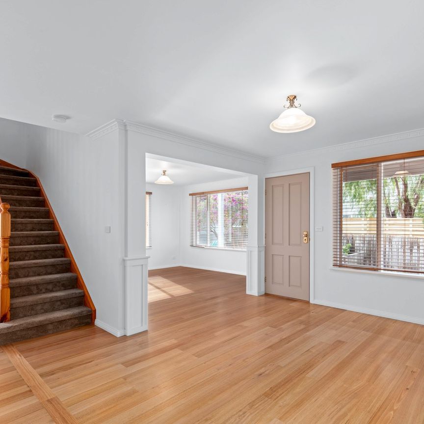 Thinking of selling? Contact our agent - Photo 1