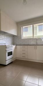 Perfect Location! - Photo 3