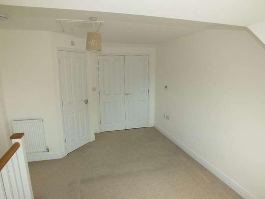 St. James Gardens, Trowbridge, BA14 - Photo 1