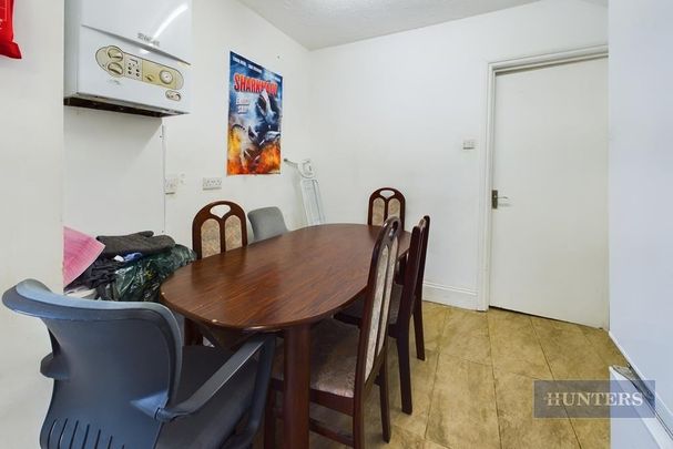 5 bedroom terraced house to rent - Photo 1