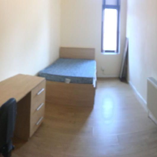 5 bedroom semi-detached house to rent - Photo 1