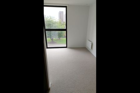 2 Bed Flat, Spinners Way, M15 - Photo 3