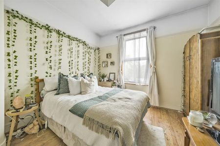 5 bedroom semi-detached house to rent - Photo 4