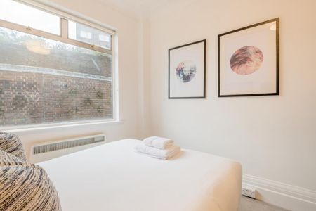 2 bedroom flat to rent - Photo 4