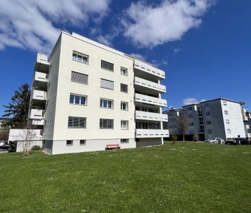 Grosszügige 2.5-Zimmerwohnung mit zwei Balkonen - Photo 2