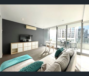 1704/8 Downie Street, Melbourne, Vic 3000 - Photo 2