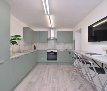 Broomfield, Guildford, Surrey, GU2 - Photo 2