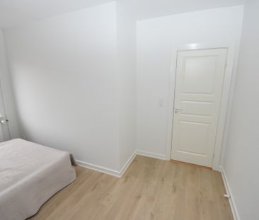 Nyrenoveret lejlighed med lys og kvalitet i Aalborg - Photo 2