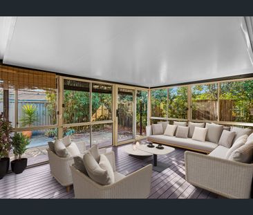 Spacious Family Home in Heart of Burleigh Waters - Photo 2