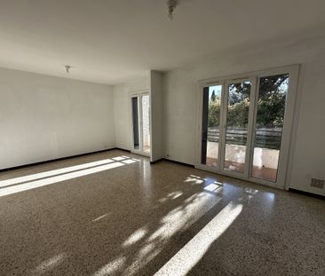 Location Appartement 3 pièces 68m² TOULON 83100 - Photo 6