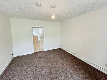 High Street, Caeharris, MERTHYR TYDFIL - Photo 2