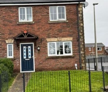 3 bedroom semi-detached house to rent - Photo 2