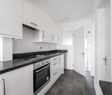 23 Wellington Esplanade, Lowestoft, NR33 - Photo 3