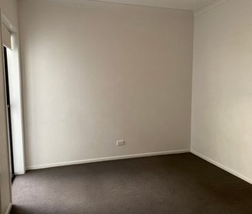 1/17 Musgrave Road, Indooroopilly, Qld 4068 - Photo 6