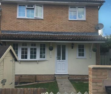 2 bedroom semi-detached house to rent - Photo 2