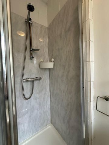 Room in a Shared House, Bush Road, SE8 - Photo 5