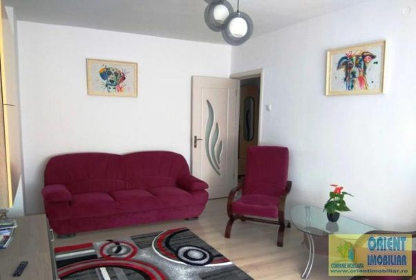 Capitol, de inchiriat 2 camere, decomandat, mobilat, gaze - Fotografie 1