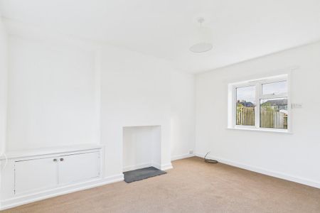 2 bedroom semi-detached house to rent - Photo 2