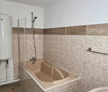 Location Appartement 3 pièces 83m² - Photo 3
