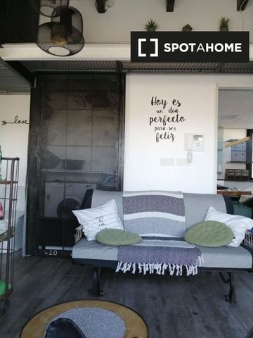 valencia, Valencian Community 46022 - Photo 2