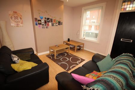 5 Bed - 19 Welton Place, Hyde Park, Leeds - LS6 1EW - Student - Photo 2