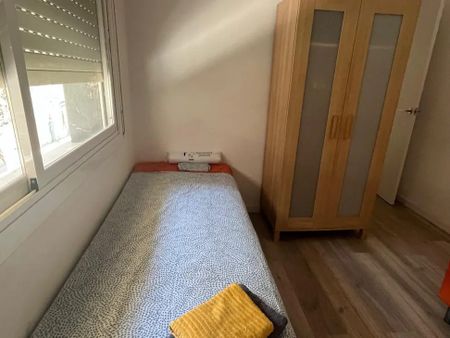 Carrer del Robí, Barcelona, Catalonia 08012 - Photo 4