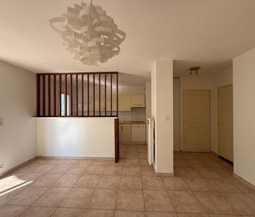 Location Appartement 2 pièces 43m² HYERES 83400 - Photo 3