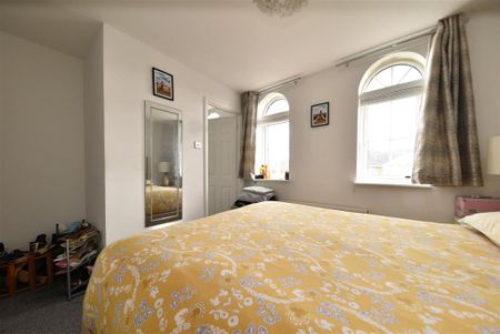 5 bedroom detached house to rent - Photo 5