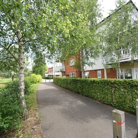 Sierra Road, High Wycombe, Buckinghamshire,HP11 - Photo 1