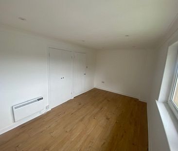 2 Bedroom Property To Rent - Photo 5