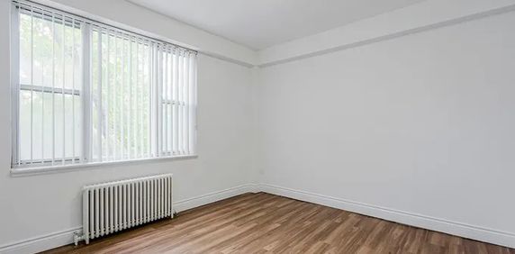 1 Bedroom Suite Steps from U of T - Photo 2