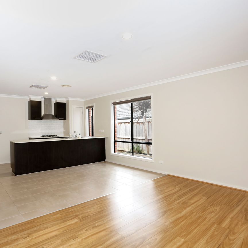 Spacious 3-Bedroom Home in Mernda - Photo 1