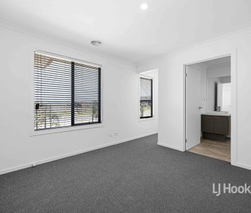 17 Leona Drive, Wyndham Vale VIC, Belconnen - Photo 3