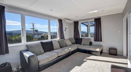 Sunny with a View - Photo 3