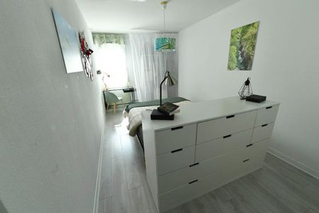 Location Appartement 4 pièces 95m² POITIERS 86000 - Photo 4