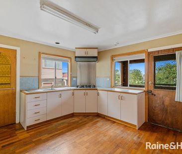 Spacious Family Home with Workshop & Generous Yard - Photo 6