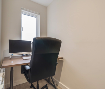 The Feathers Apartments, Feathers Yard, RG21 - Photo 2