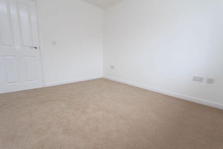 2 bedroom semi-detached house to rent - Photo 3