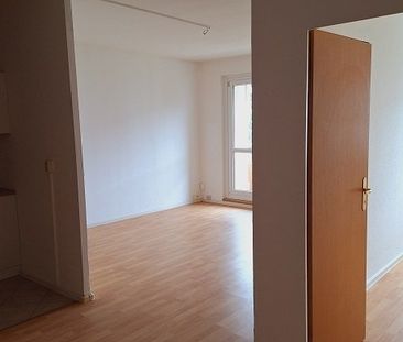 tolle 3 Raumwohnung mit kostenloser Einbauküche - Foto 1