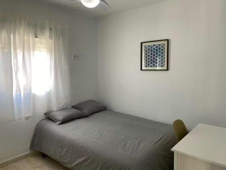 Calle de Orio, Madrid, Community of Madrid 28041 - Photo 4