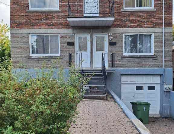 Grand 3 et demie a louer 1400 toit inclus. - Photo 1