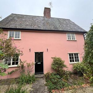 3 bedroom detached house to rent - Photo 2