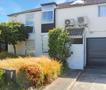 2/107 Holly Road, Merivale - Photo 3