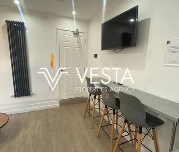 1 bedroom in a house share to rent - Photo 2