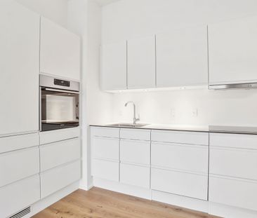 Møntmesterhus – Flot 2-værelses lejlighed med altan samt flere fæll... - Photo 6