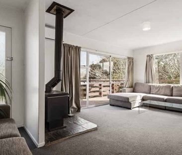 Peaceful 3-Bedroom Home in Welcome Bay - Photo 1