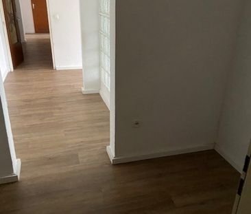 Helle und moderne 3-Zimmer-Wohnung in Wuppertal Vohwinkel - Photo 1