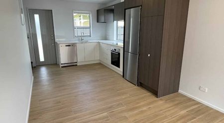 Near new two bedroom townhouse! - Photo 2